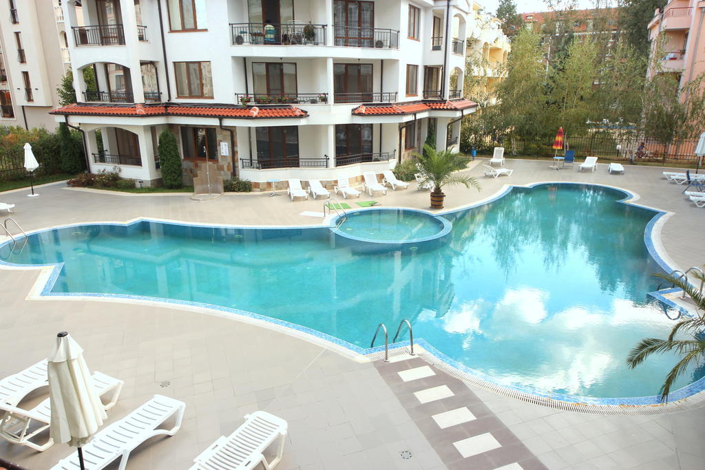 Menada Chateau Valon Apartment Sunny Beach Exterior photo