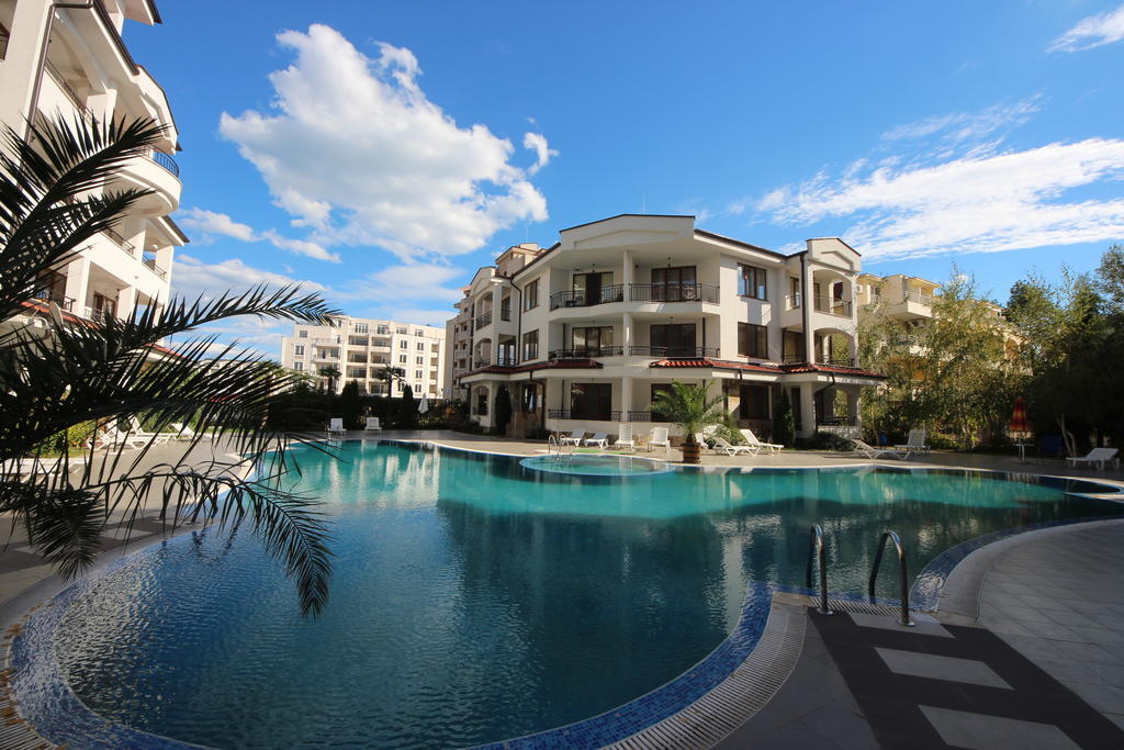 Menada Chateau Valon Apartment Sunny Beach Exterior photo